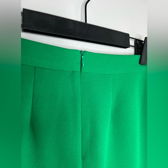 JEMMA green fitted, peplum hem midi skirt. Small. Asymmetrical split. - Picture 3 of 4